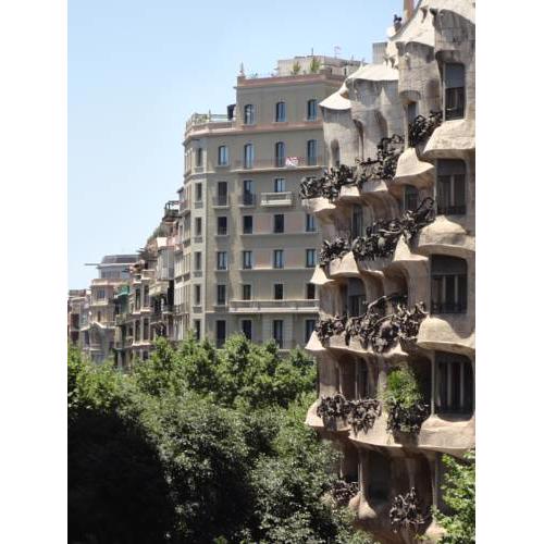 Claris Apartments