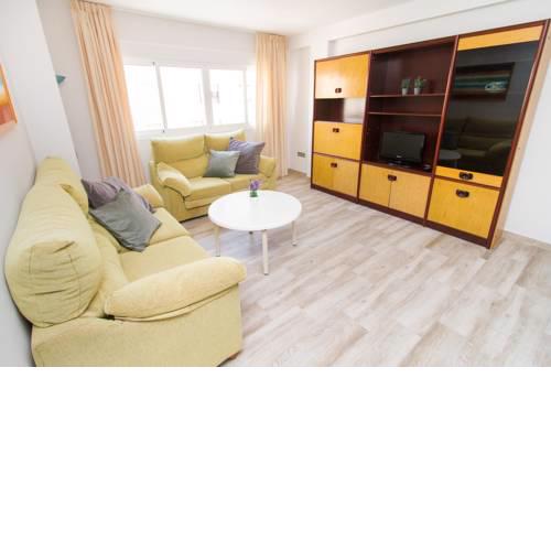 Classy 4 bedrooms Apartment
