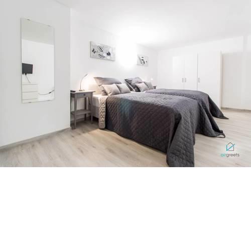 Classy and quiet apartment perfect for 2