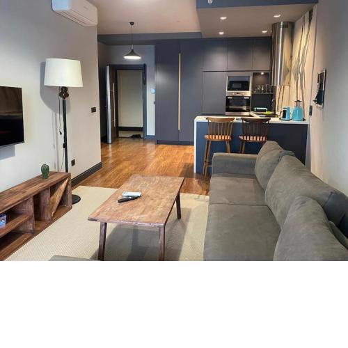 Classy furnished residence - Gym&Pool&Garage ( Benesta 111 )