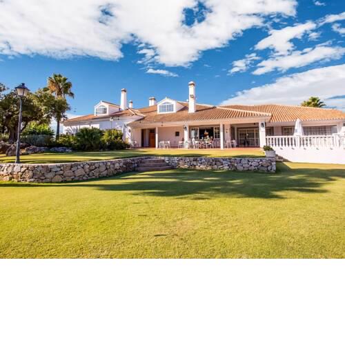 Classy Villa in Alhaurín el Grande with Private Pool
