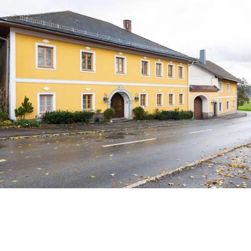 Classy Villa in Ulrichsberg with family
