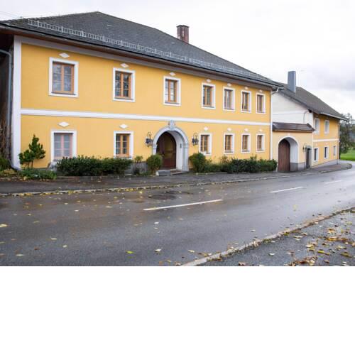Classy Villa in Ulrichsberg with family