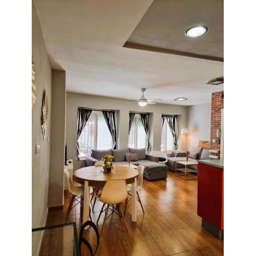 Claudia City-center Home