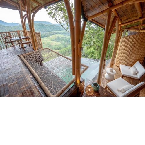 Cliffside Bamboo Treehouse with Pool and View