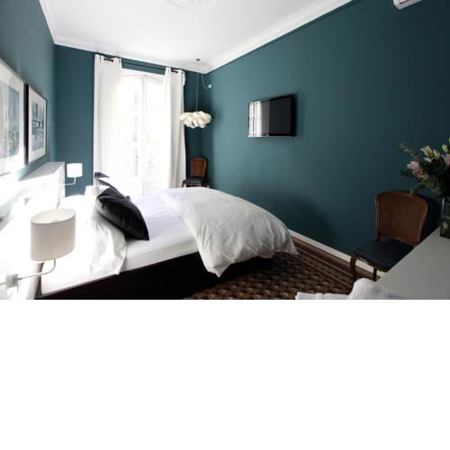 Close to Passeig de Gracia B&B