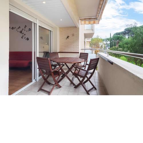 Cloti Boadella Apartment