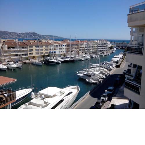 CLUB NAUTIC 3