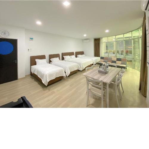 CN Homestay A2 Floor 1 at Nagoya Hill Mall