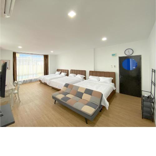 CN Homestay B3 Floor 2 at Nagoya Hill Mall
