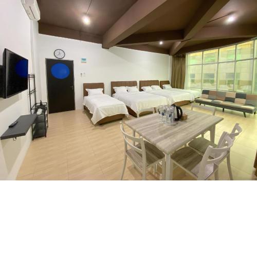 CN Homestay C2 Floor 3 at Nagoya Hill Mall