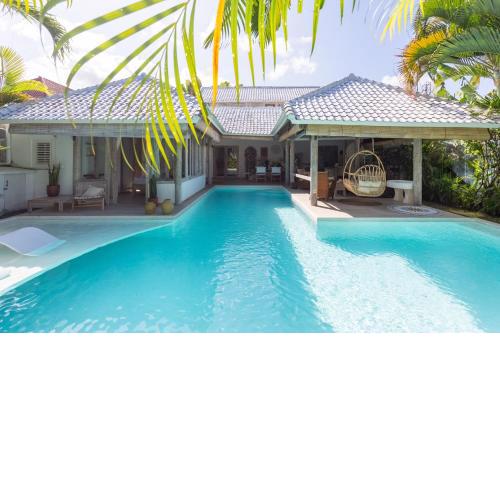 Cocowhite Villa