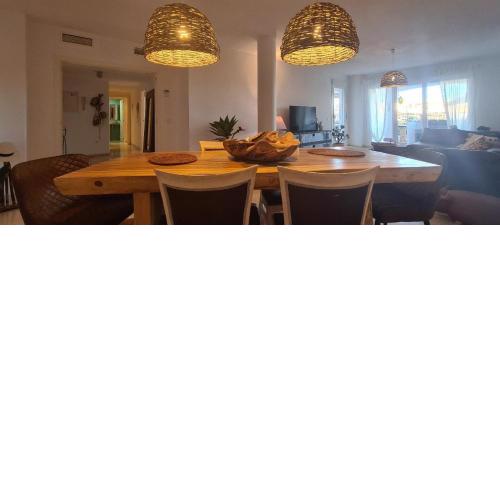 Colinas de la Duquesa. Apartamento con Jardín Privado.
