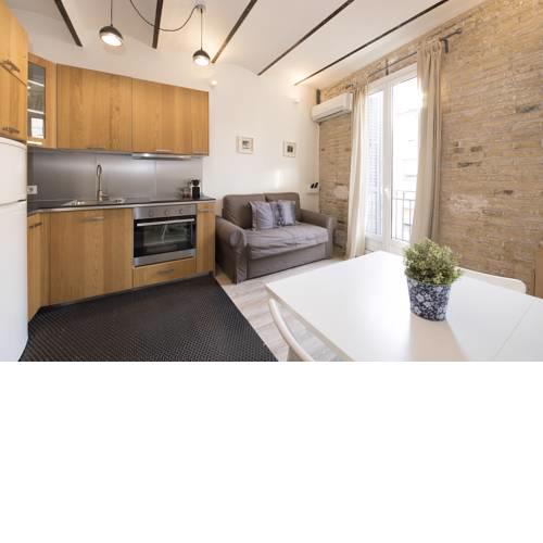 Collblanc 1 Fira & Camp Nou by Seasidehomes