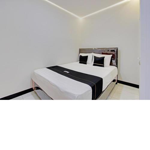 Collection O 92972 Gaharu Hotel