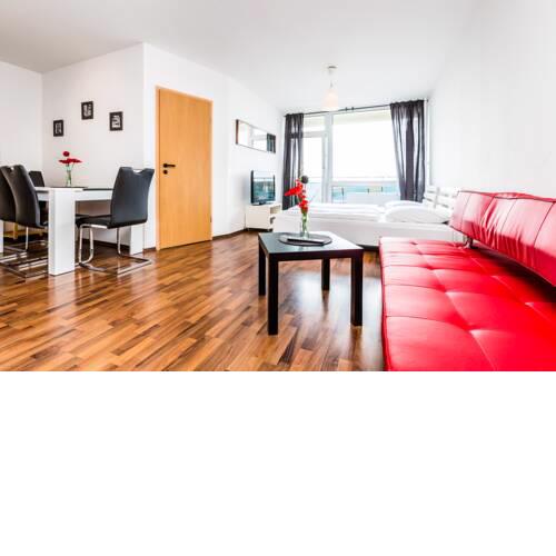 Cologne Fair Apartment with Cathedral View