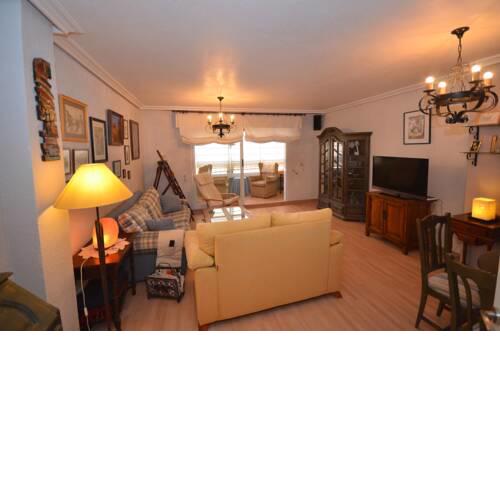 Colon ref 228 ap 6 pers, planta 2, 3 dormitorios, 2 baños, aire acondicionado, wifi, aparcamiento, 50m de la playa