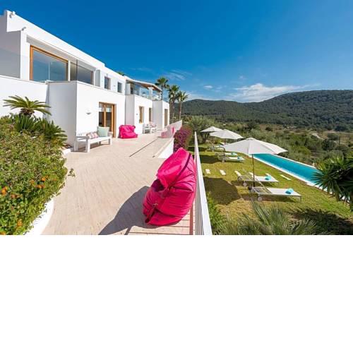 Colonia de Sant Jordi Villa Sleeps 8 Pool Air Con
