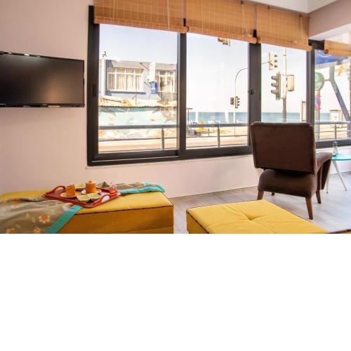 Colorful Apartment with Sea View near Sea in Guzelbahce Izmir