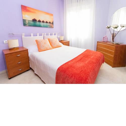 Colourful & Cosy Flat with Parking