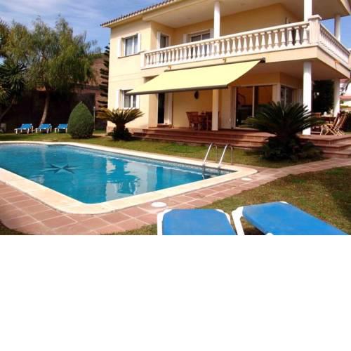 Coma-ruga Villa Sleeps 8 Pool