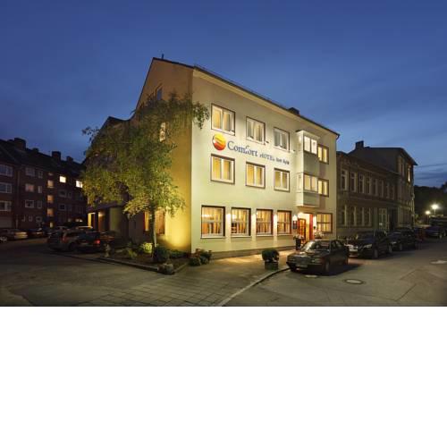 Comfort Hotel tom Kyle