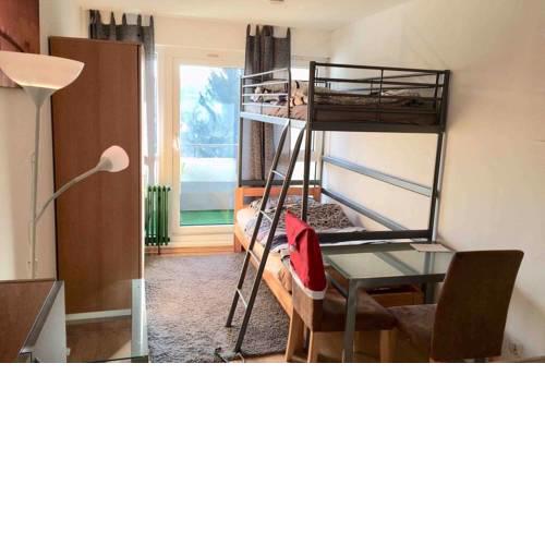 Comfort, next to Uni,near old town-WIFI,Parking