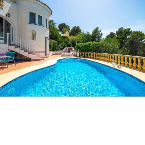 Comfortable 4-Bed villa with panoramic views