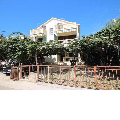 Comfortable apartment close to the beach
