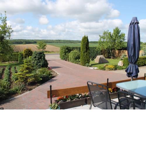 Comfortable Apartment in Steffenshagen with Garden