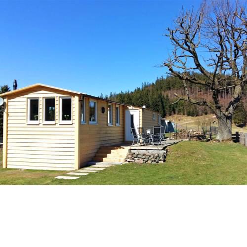 Comfortable Chalet near Forest in Gehlberg