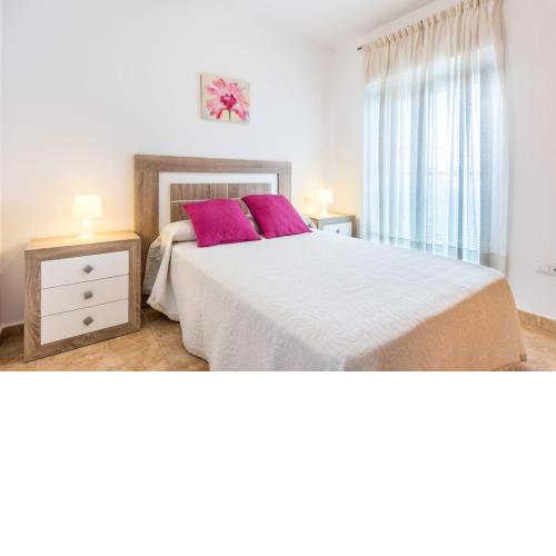 COMFORTABLE, CLOSE TO THE BEACH, POOL, NEW, PADDLE