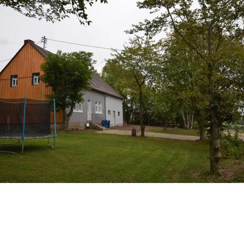 Comfortable detached house with large garden and gorgeous view of the forest