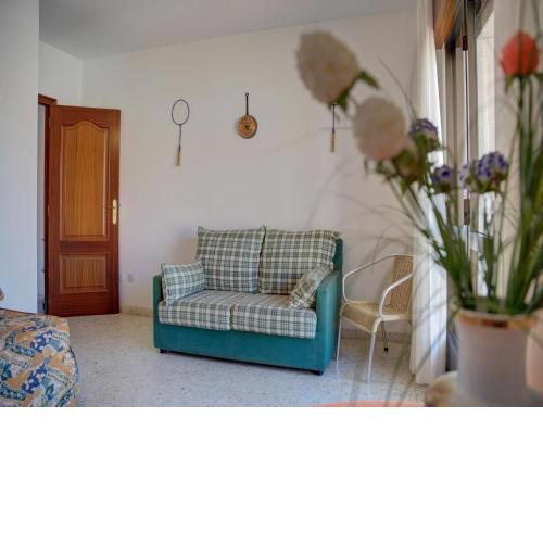 Comfortable Holiday Home in Combarro with Seaviews