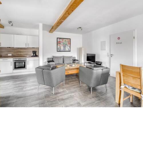 Comfortable Holiday Home in Insul with Balcony