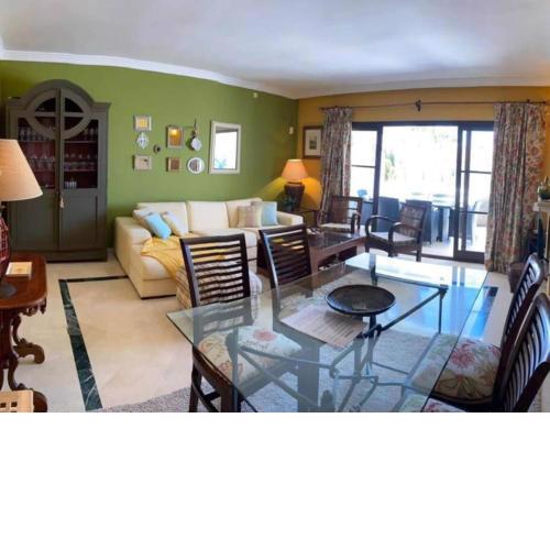 Comfortable holiday home in Málaga with shared pool