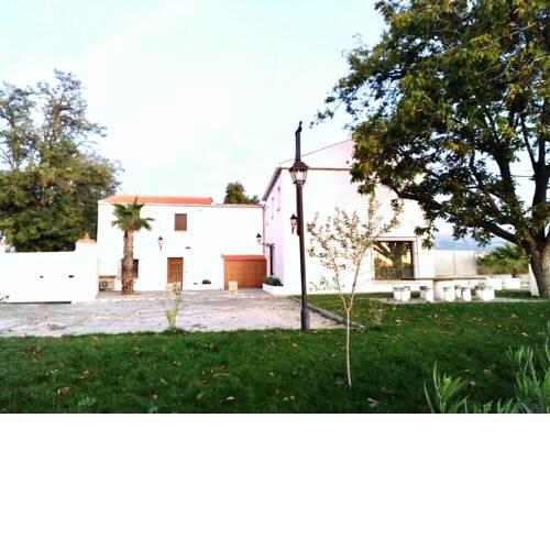 COMPLEJO RURAL TORRES Y NAVAS