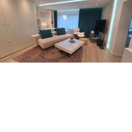 Condoliving-Coburg