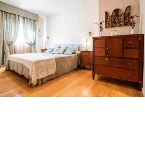 Confortable y Elegante. Piscina, parking, terraza