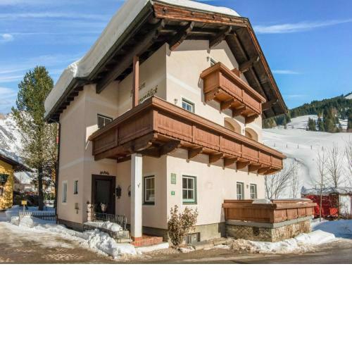 Congenial Apartment in Dienten am Hochkönig with Terrace