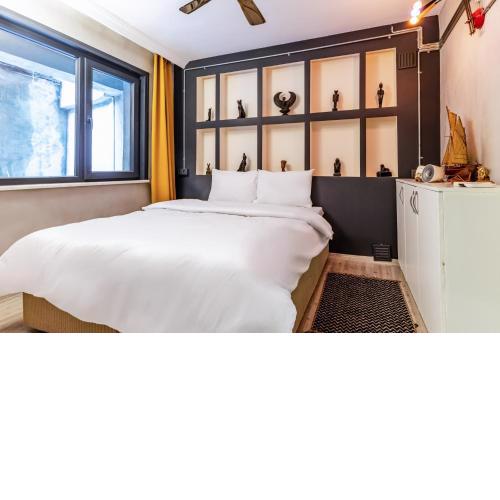 Contemporary and Stylish Flat in Sisli