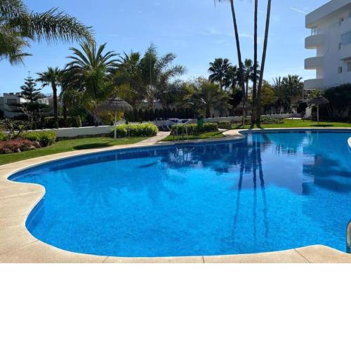 Contemporary Apartment across Marbella Club Hotel