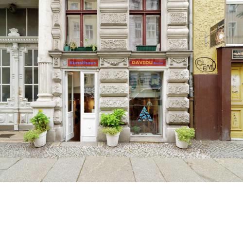 Contemporary Apartment in Kreuzberg Berlin with free Wi-Fi