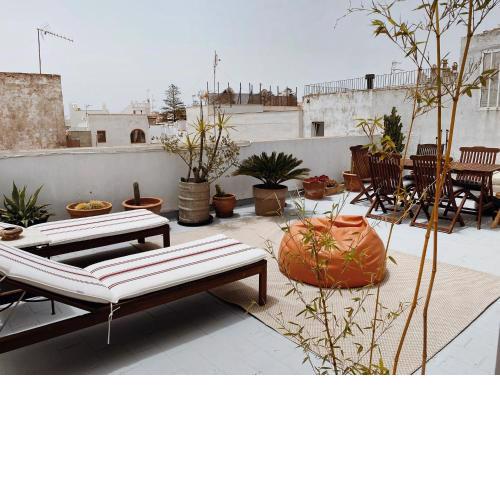 Cool loft in the old town with rooftop terrace and fireplace