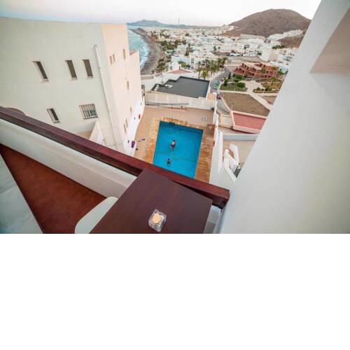 Coqueto Apartamento con vistas al mar y piscina