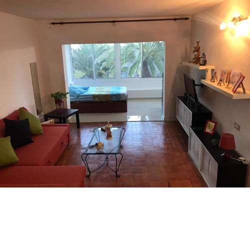 Coqueto apartamento en zona privada con piscinas y cerca de la playa