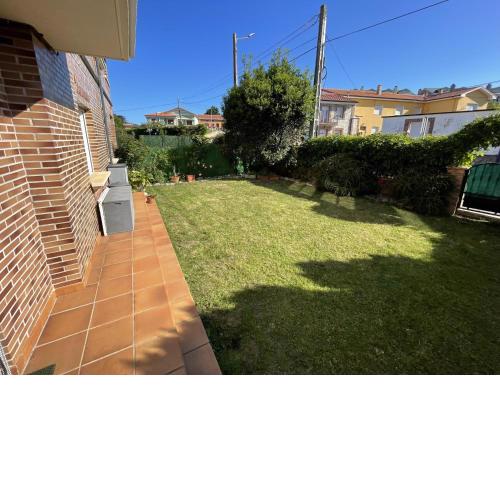 Coqueto Bajo con Jardin en Cuchia a 5 min playa