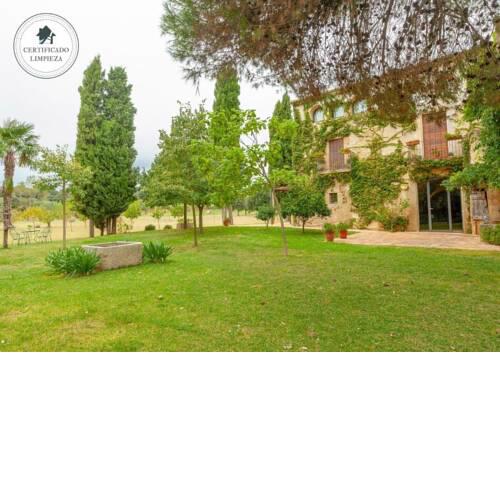 Corca Holiday Home Sleeps 18 with Pool