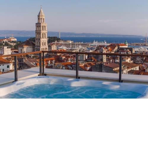 Cornaro Hotel