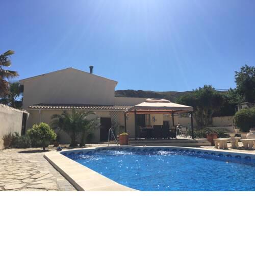 Cortijo Esquina B&B Hostal